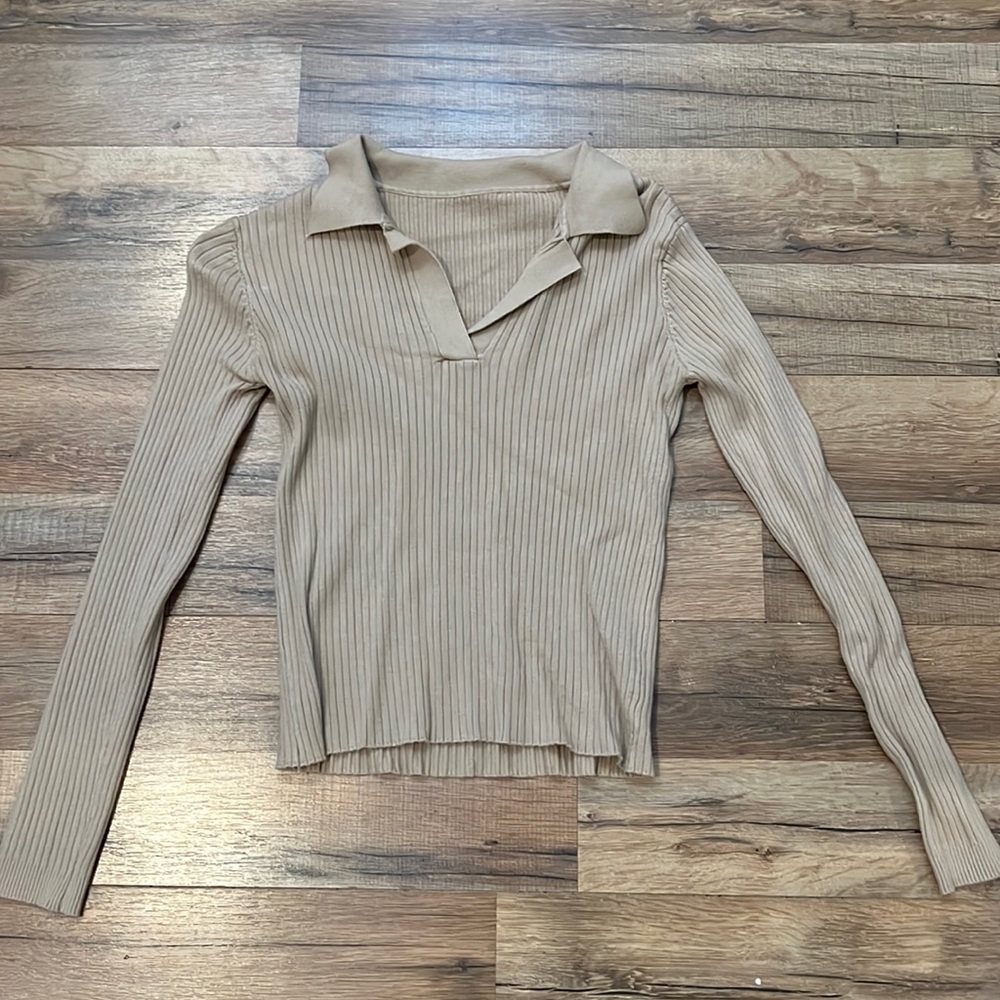 Slightly Cropped Ribbed Long Sleeve
